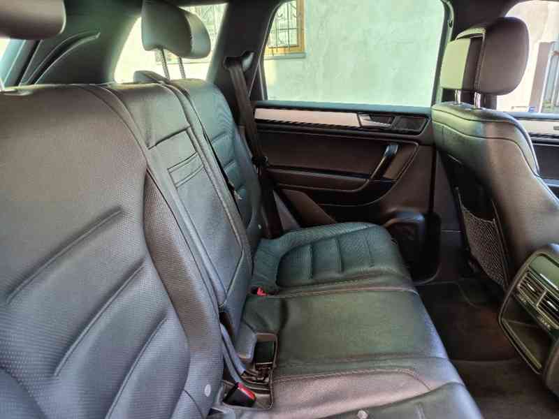VOLKSWAGEN Touareg 3,0TDI 4Motion ČR 1maj DPH - foto 16