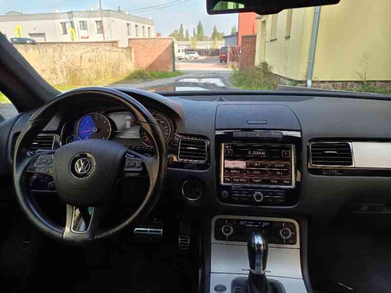 VOLKSWAGEN Touareg 3,0TDI 4Motion ČR 1maj DPH - foto 18