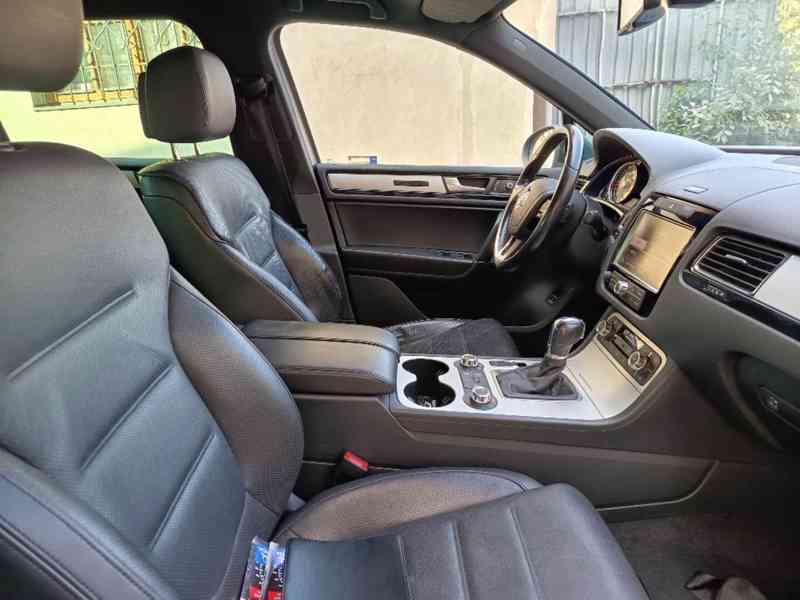 VOLKSWAGEN Touareg 3,0TDI 4Motion ČR 1maj DPH - foto 15