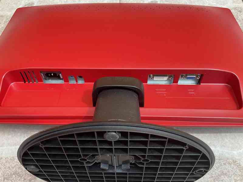 LEVNĚ! — Monitor BenQ Full HD 1920×1080 – pěkný stav - foto 4