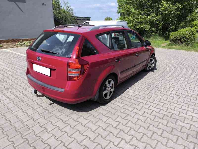 Kia Ceed Combi 1.4 16V Comfort Plus - foto 2