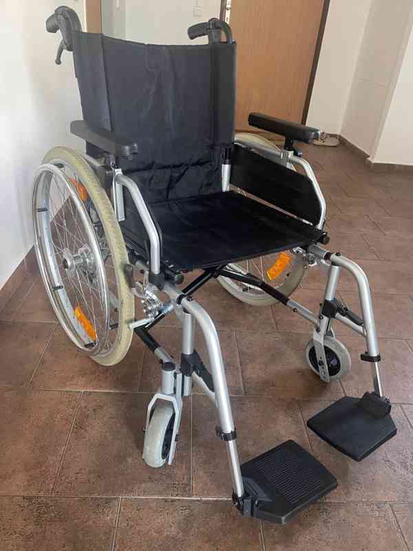 invalidní vozík - foto 2