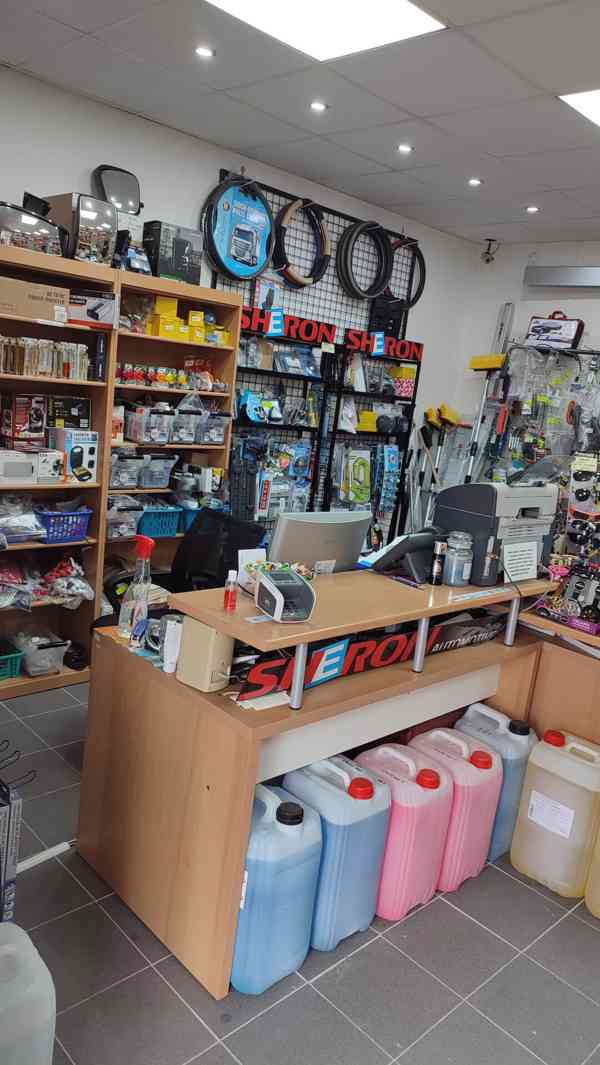 Prodáme prodejnu náhradních dílů Truck Shop - foto 11