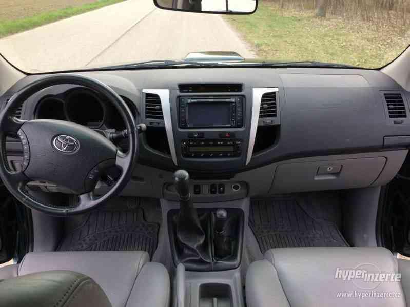 Toyota Hilux Double Cab Executive 4x4 126kW - foto 13
