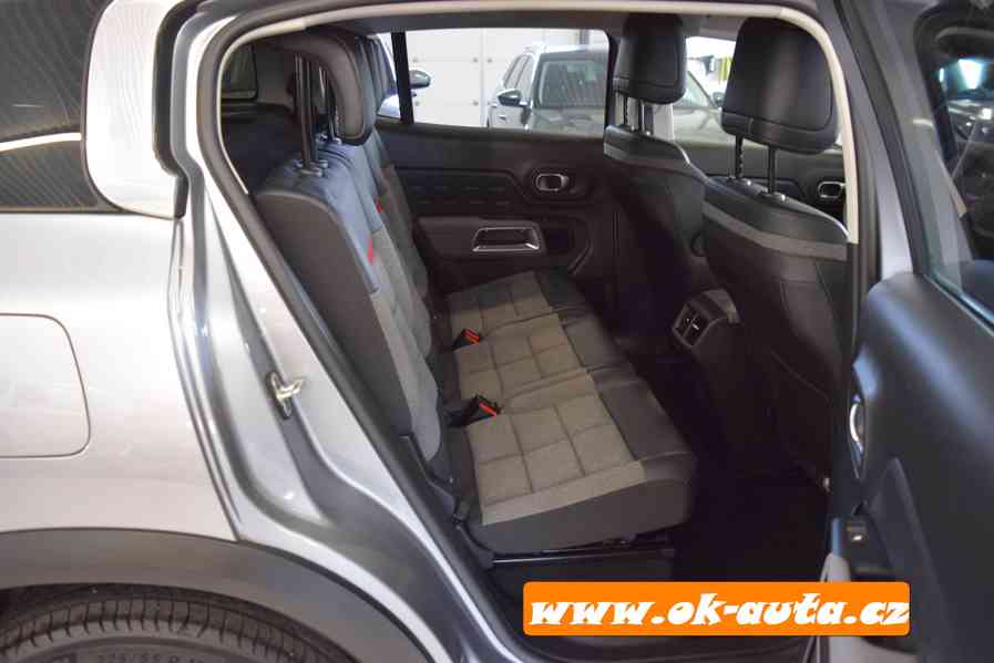 Citroën C5 Aircross HYBRID 225 ě-EAT8 165 kW-DPH 2022  - foto 10