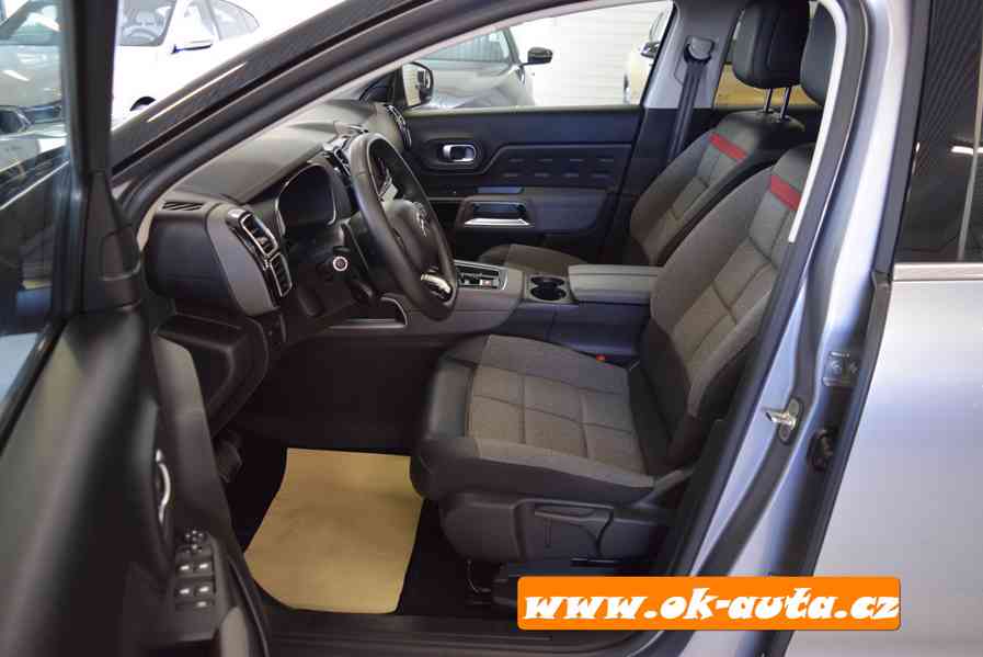 Citroën C5 Aircross HYBRID 225 ě-EAT8 165 kW-DPH 2022  - foto 9
