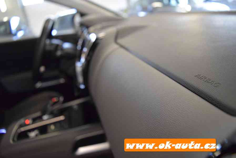 Citroën C5 Aircross HYBRID 225 ě-EAT8 165 kW-DPH 2022  - foto 13
