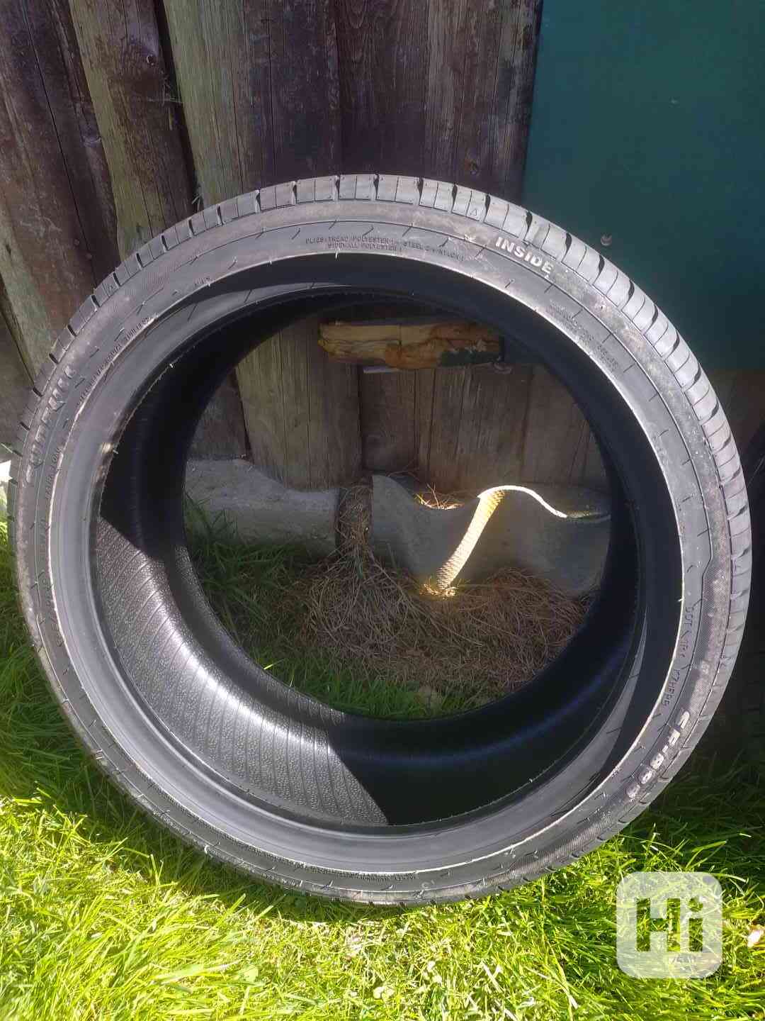Nove pneu :235/40 R19 LOSF 96W SF888  - foto 1