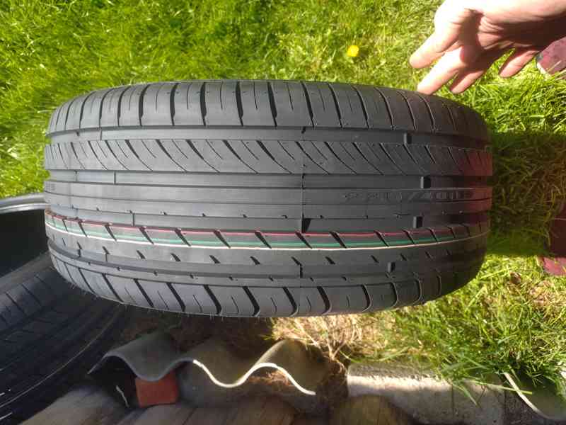 Nove pneu :235/40 R19 LOSF 96W SF888 - foto 8