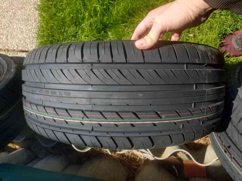 Nove pneu :235/40 R19 LOSF 96W SF888 - foto 7