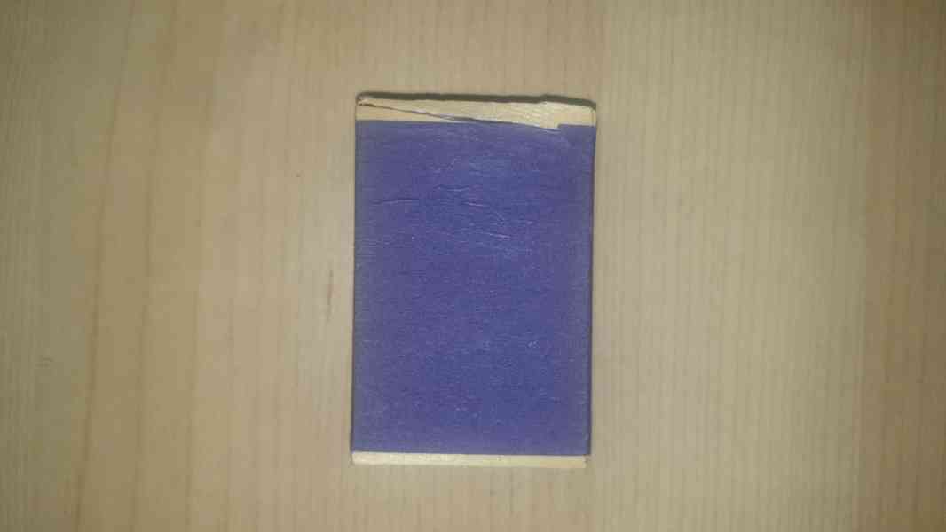 Stará dýhovaná krabička se zápalkami. - foto 3