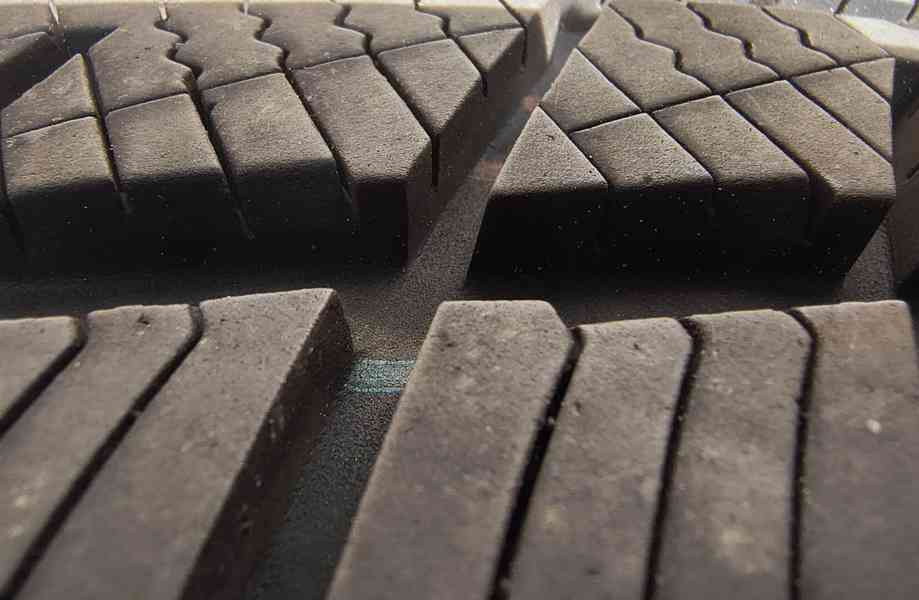 Zimní kola 215/65 R16 – Barum, DOT 2024, 7-8 mm - foto 2