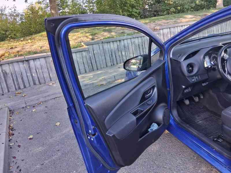 Toyota Yaris 1,5 - foto 14
