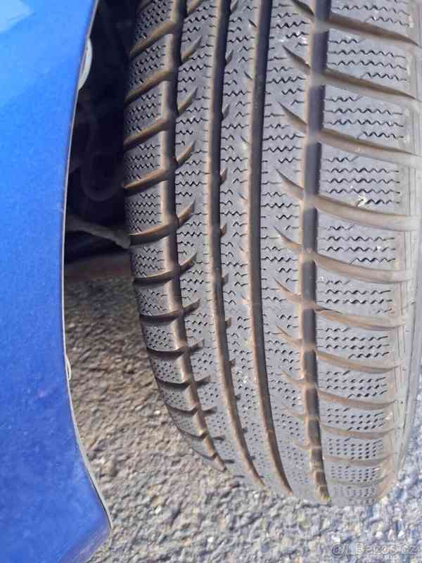 Toyota Yaris 1,5 - foto 13