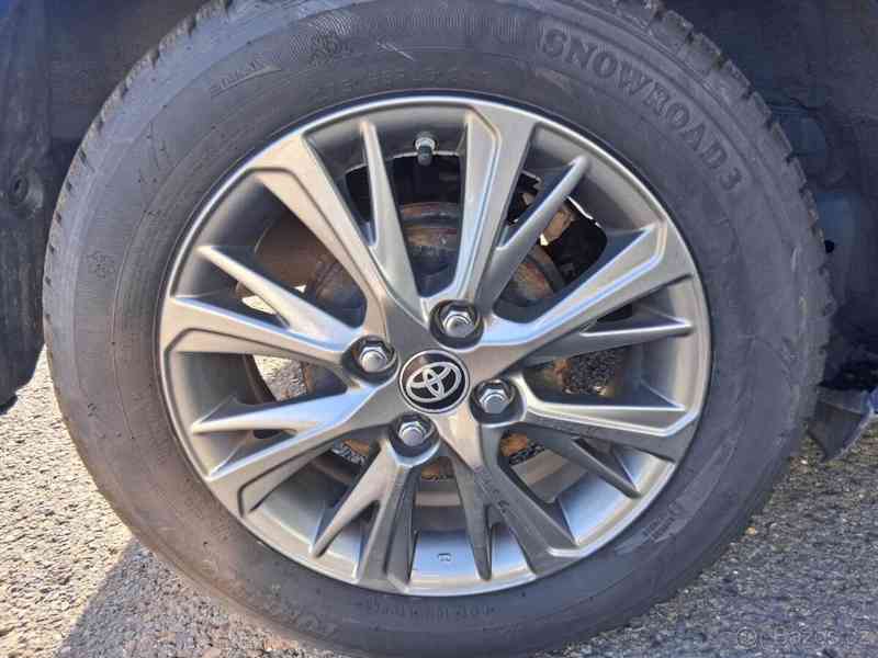 Toyota Yaris 1,5 - foto 12