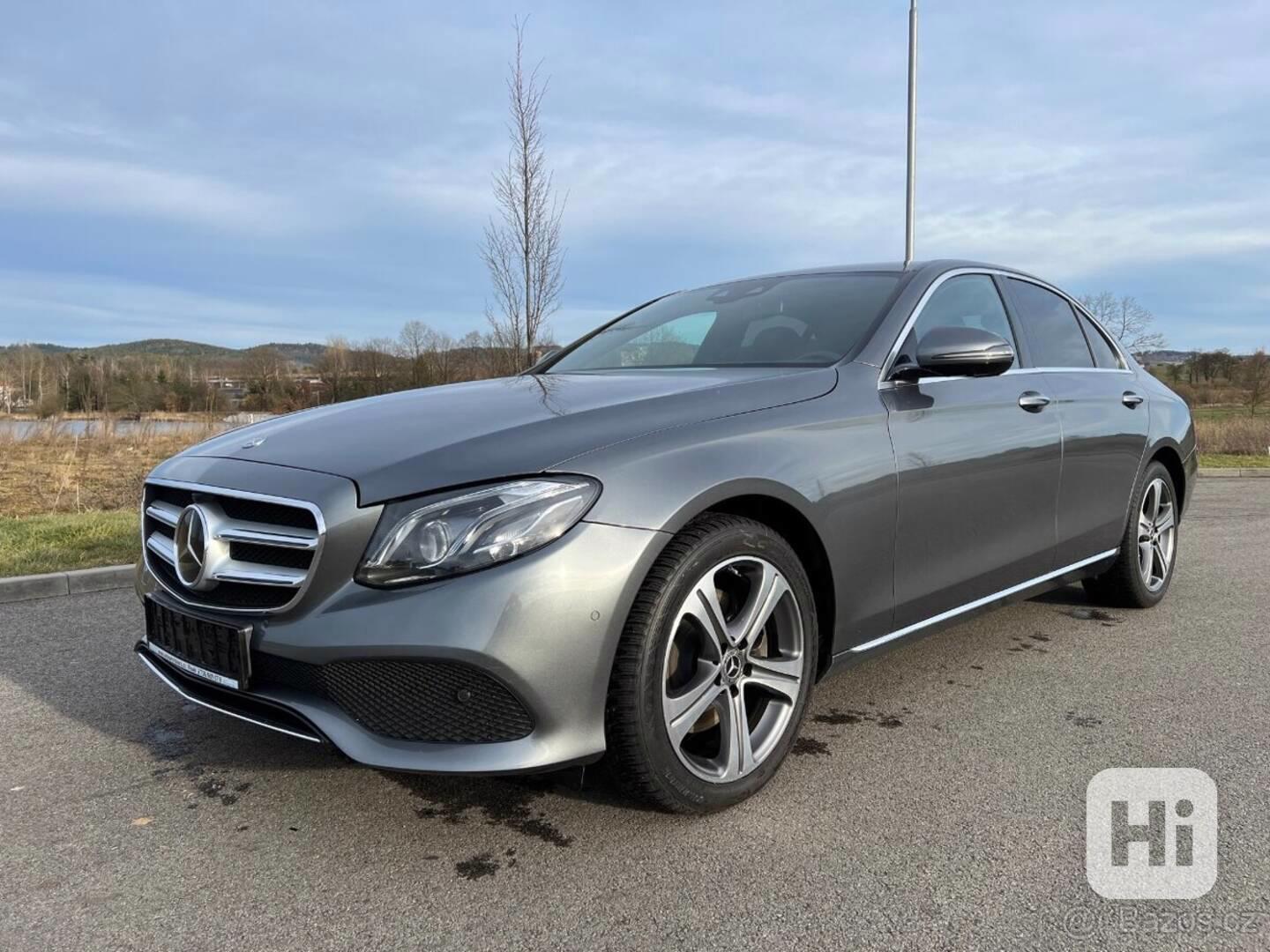 Mercedes-Benz Třídy E E220d 4Matic auto	 - foto 1