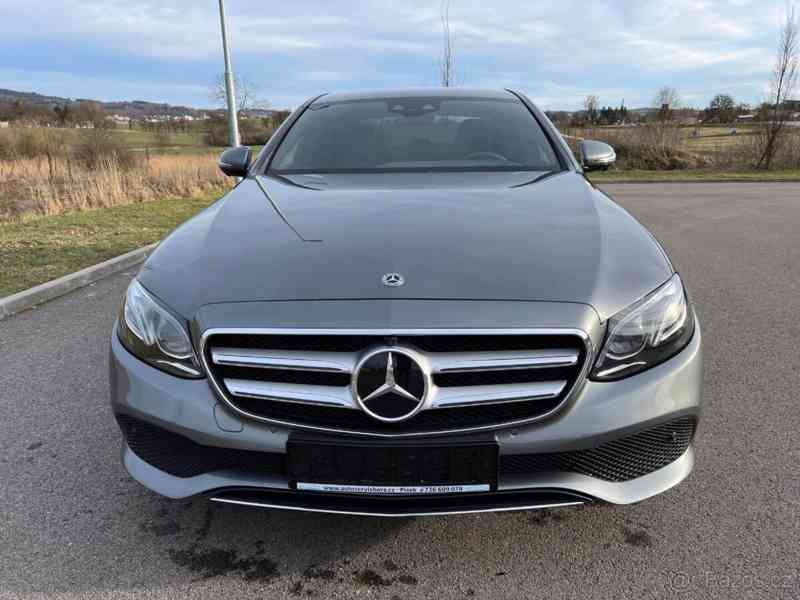 Mercedes-Benz Třídy E E220d 4Matic auto	 - foto 6