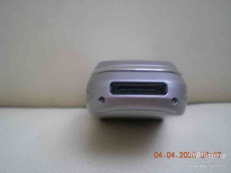 Motorola V51 z r.2001 - foto 7