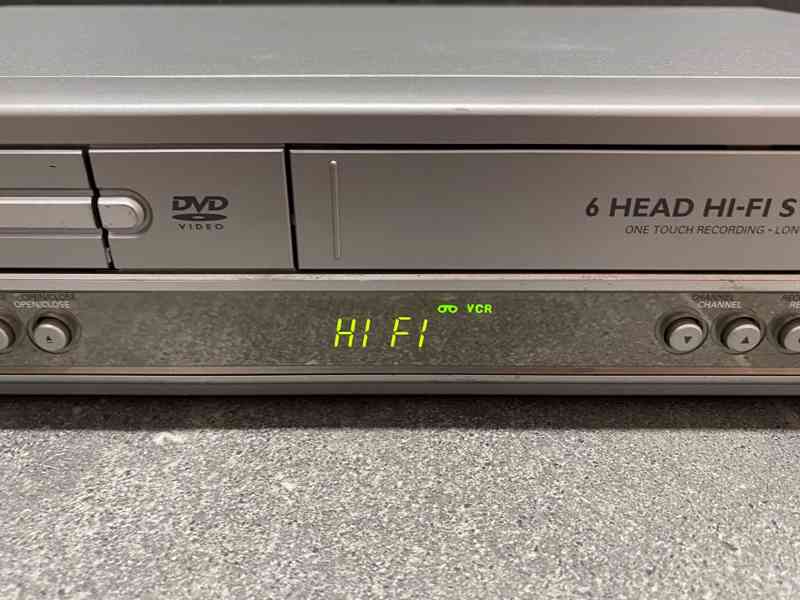 Philips DVP3100V combo přehrávač VHS a DVD  - foto 3