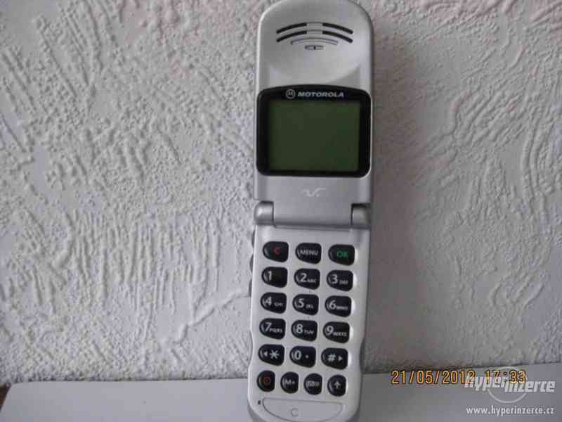 MOTOROLA V50 - foto 2
