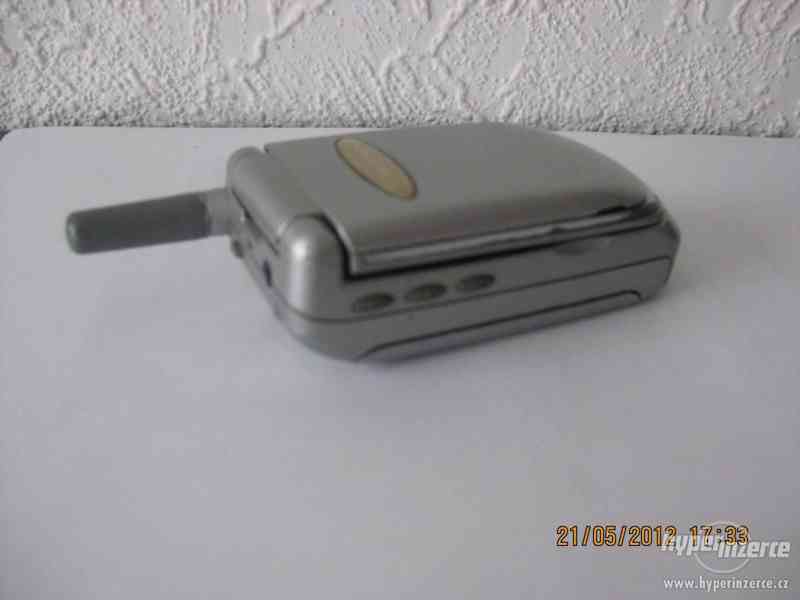 MOTOROLA V50 - foto 4