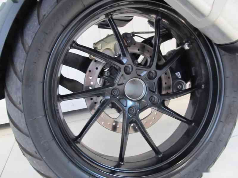 BMW R1250 GS Exclusive - foto 11