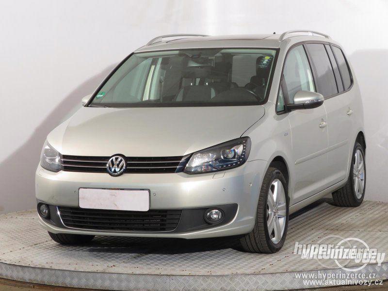 Volkswagen Touran 2.0, nafta, r.v. 2013 - foto 10