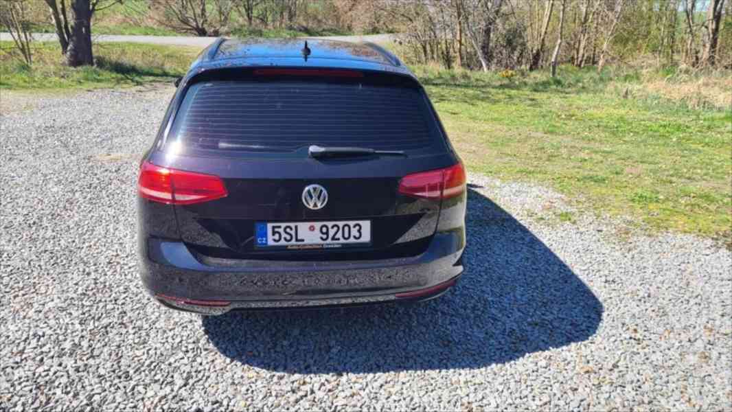 Volkswagen Passat 2,0 - foto 14