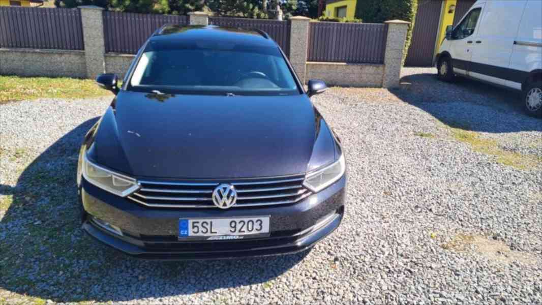 Volkswagen Passat 2,0 - foto 16