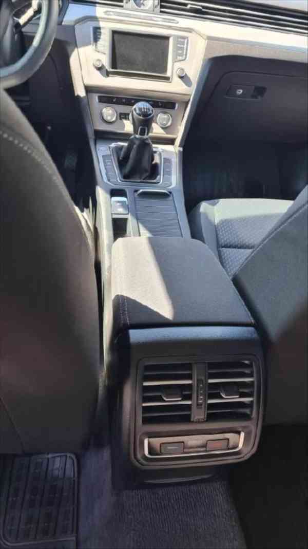Volkswagen Passat 2,0 - foto 7