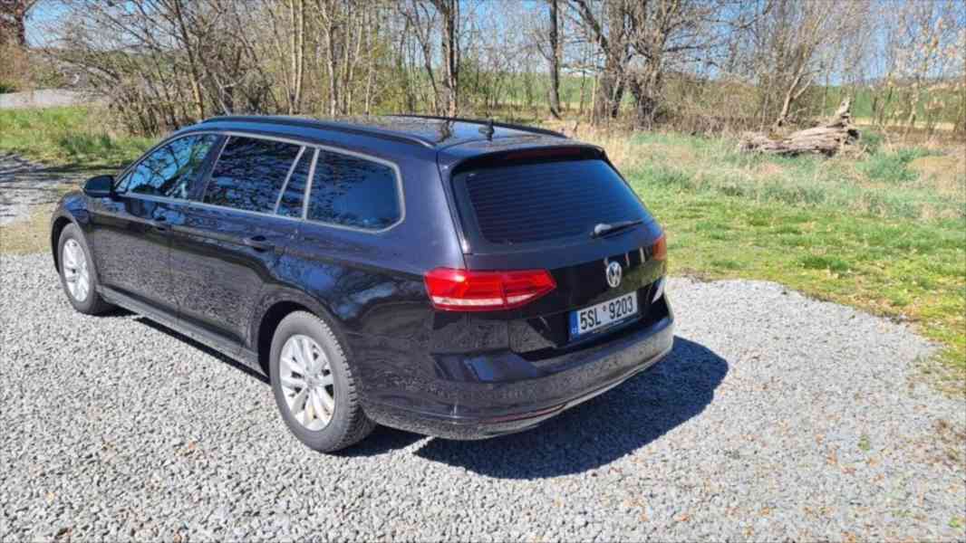 Volkswagen Passat 2,0 - foto 2