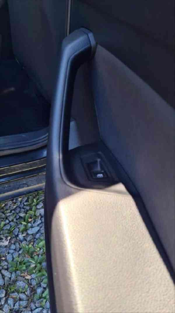 Volkswagen Passat 2,0 - foto 9