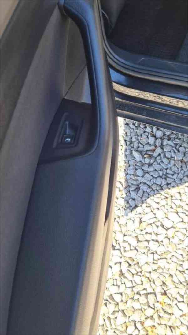 Volkswagen Passat 2,0 - foto 6