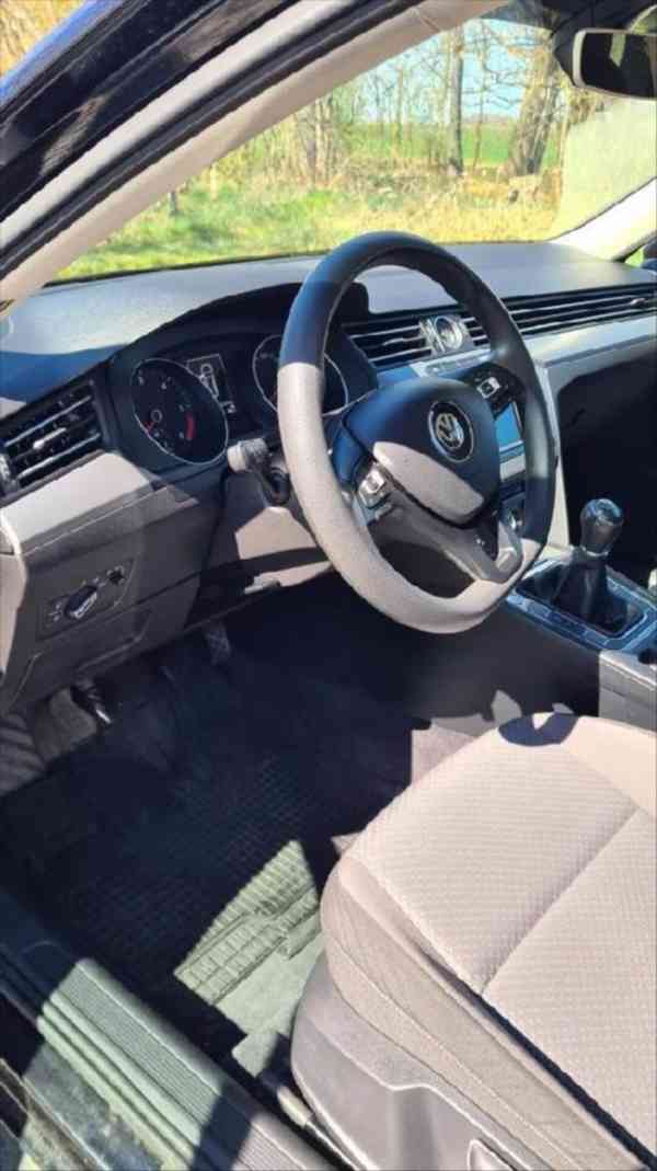 Volkswagen Passat 2,0 - foto 13