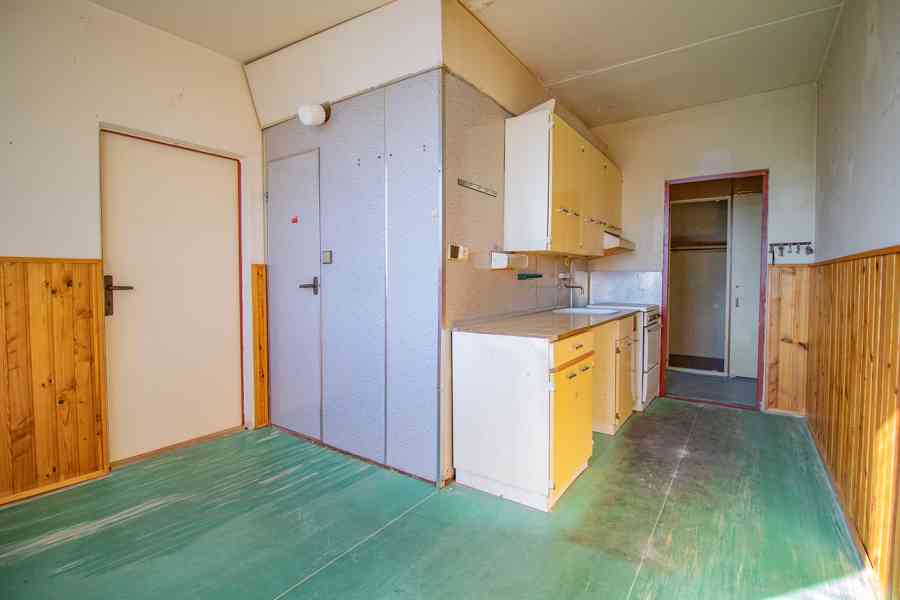 Světlý byt 3+1 s lodžií a panoramatickým výhledem v Sušici - foto 7