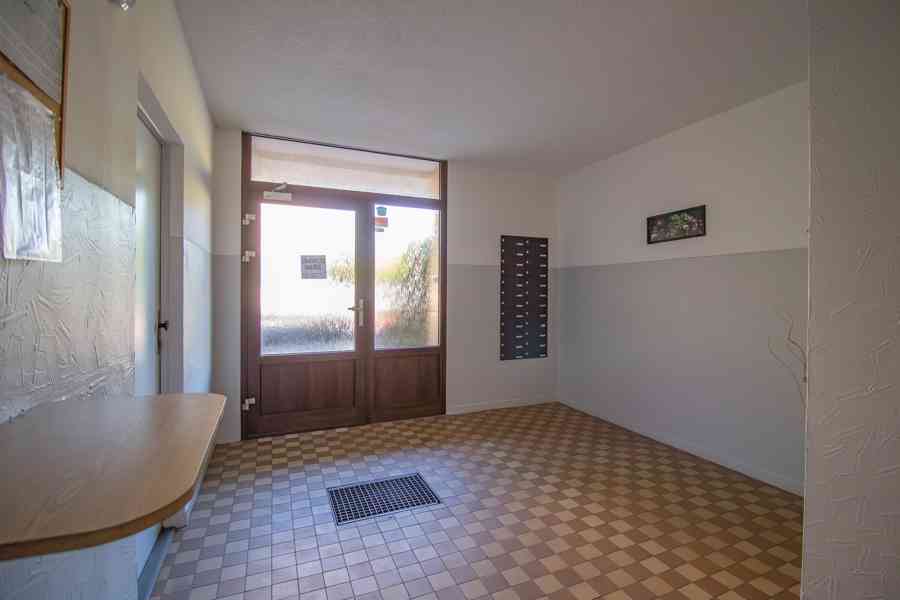 Světlý byt 3+1 s lodžií a panoramatickým výhledem v Sušici - foto 25