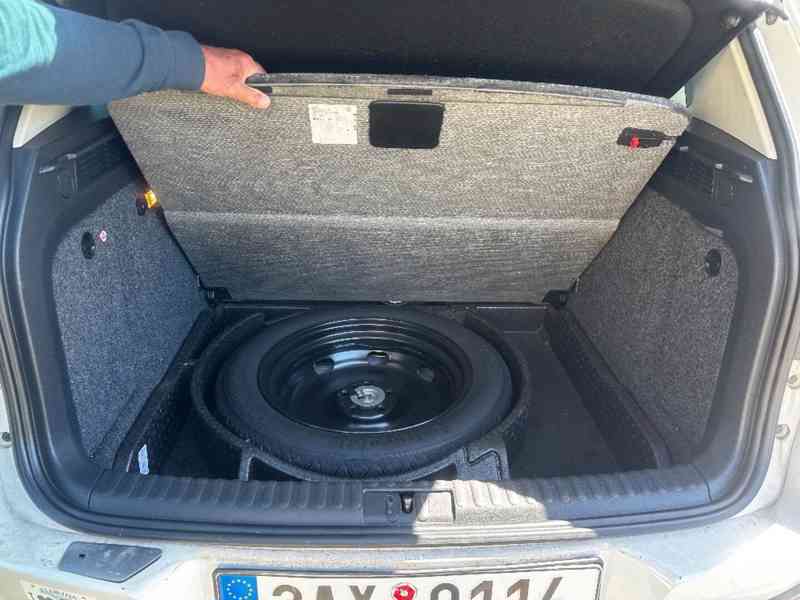 VW Tiguan - foto 13