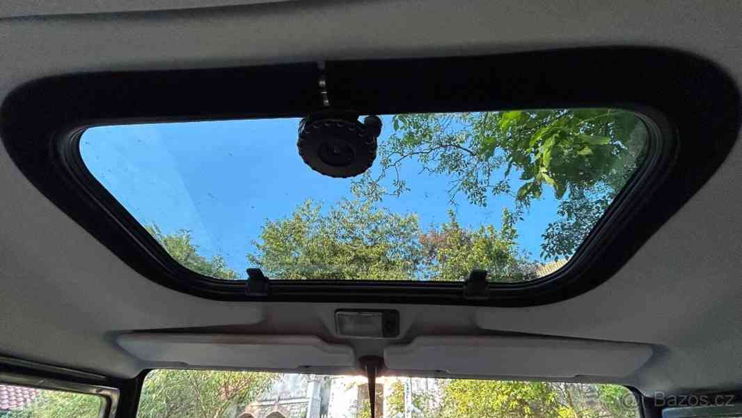 Land Rover Defender 2,5 90 STW - foto 3