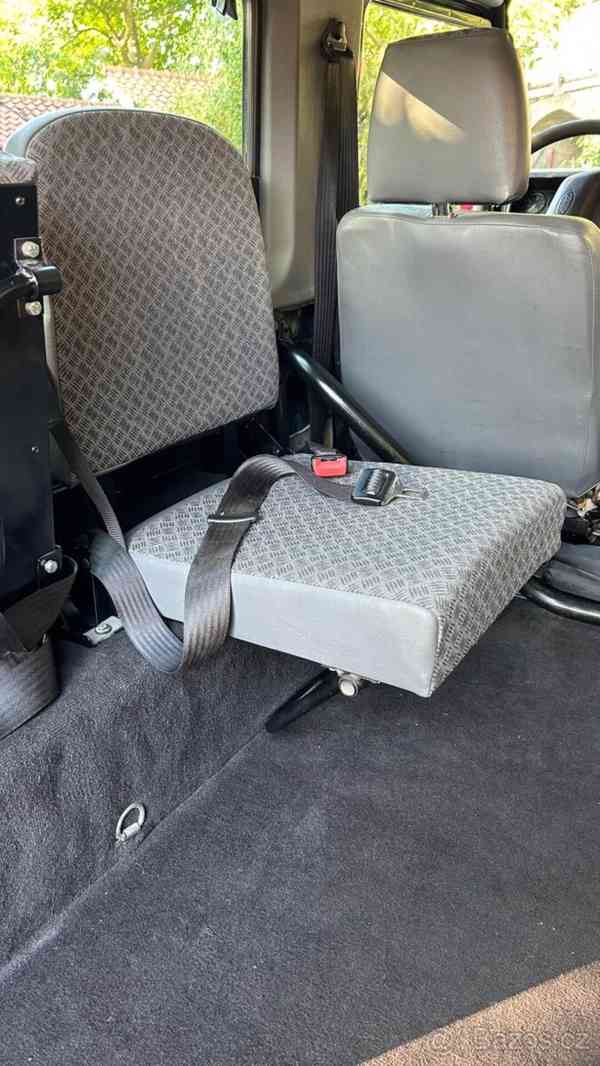 Land Rover Defender 2,5 90 STW - foto 4
