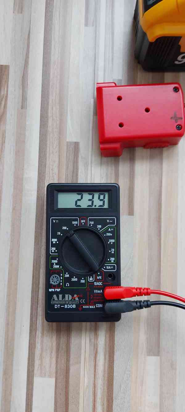 Startovací kabely+redukce pro Aku batrii DeWALT 18V-20V - foto 9