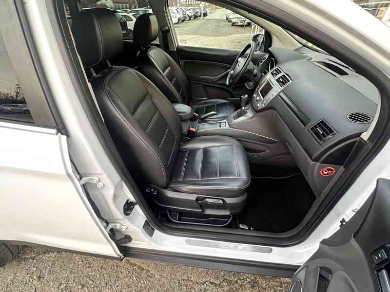 Ford Kuga 2.0 TDCi 4x4/Automat/120kW - foto 18