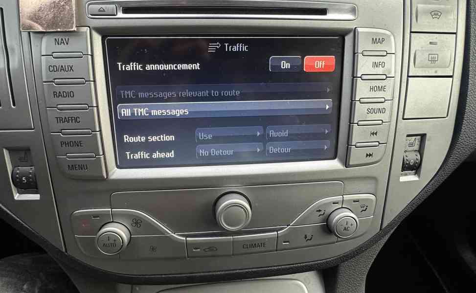 Ford Kuga 2.0 TDCi 4x4/Automat/120kW - foto 24