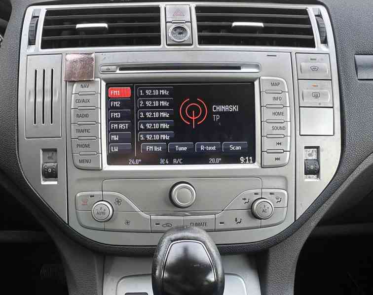 Ford Kuga 2.0 TDCi 4x4/Automat/120kW - foto 20