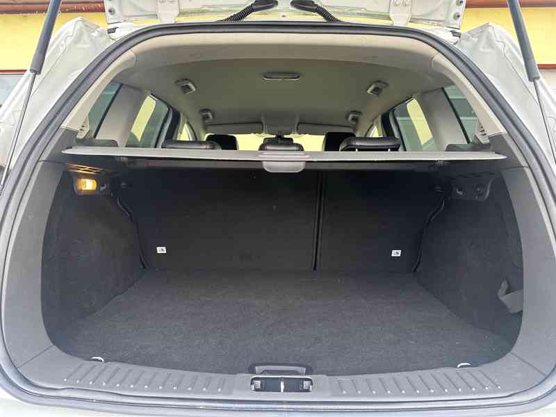 Ford Kuga 2.0 TDCi 4x4/Automat/120kW - foto 14