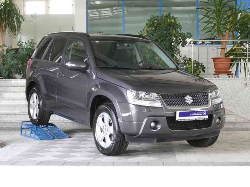 Suzuki Grand Vitara 2.4i Club 4x4 benzín 124kw - foto 4