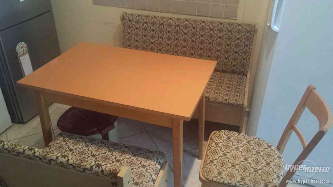 Jídelní stůl, lavice a židle - foto 5
