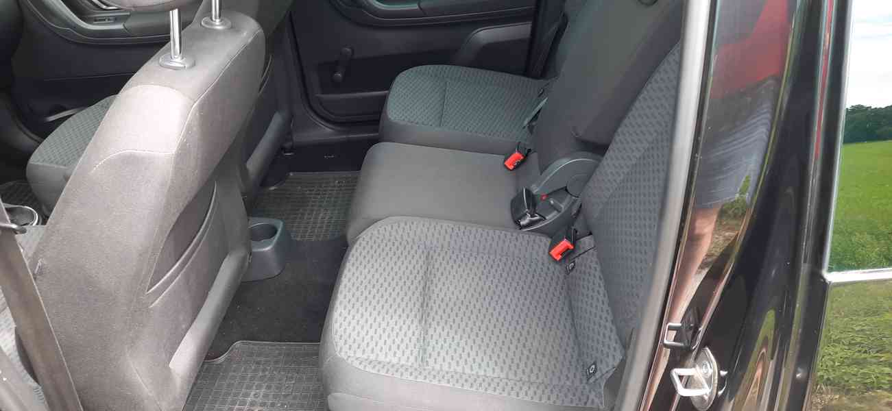 Prodám Škoda Roomster Black  1.2Tsi 77kW r.v. 2011, 133...km - foto 7