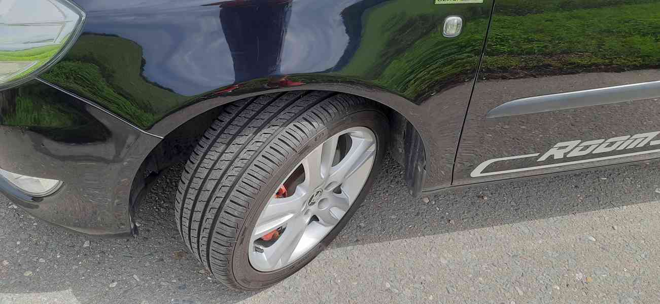 Prodám Škoda Roomster Black  1.2Tsi 77kW r.v. 2011, 133...km - foto 11