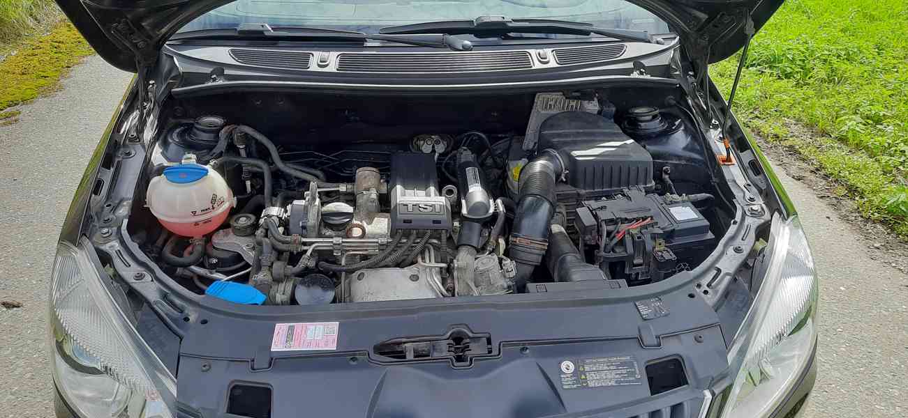 Prodám Škoda Roomster Black  1.2Tsi 77kW r.v. 2011, 133...km - foto 10
