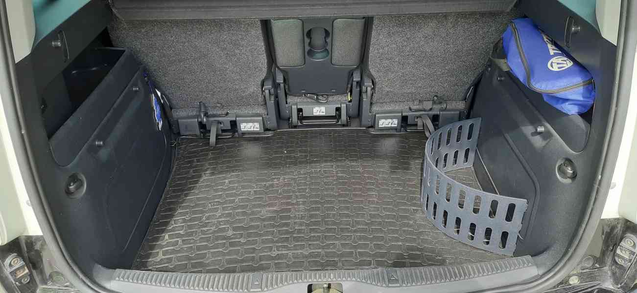 Prodám Škoda Roomster Black  1.2Tsi 77kW r.v. 2011, 133...km - foto 8